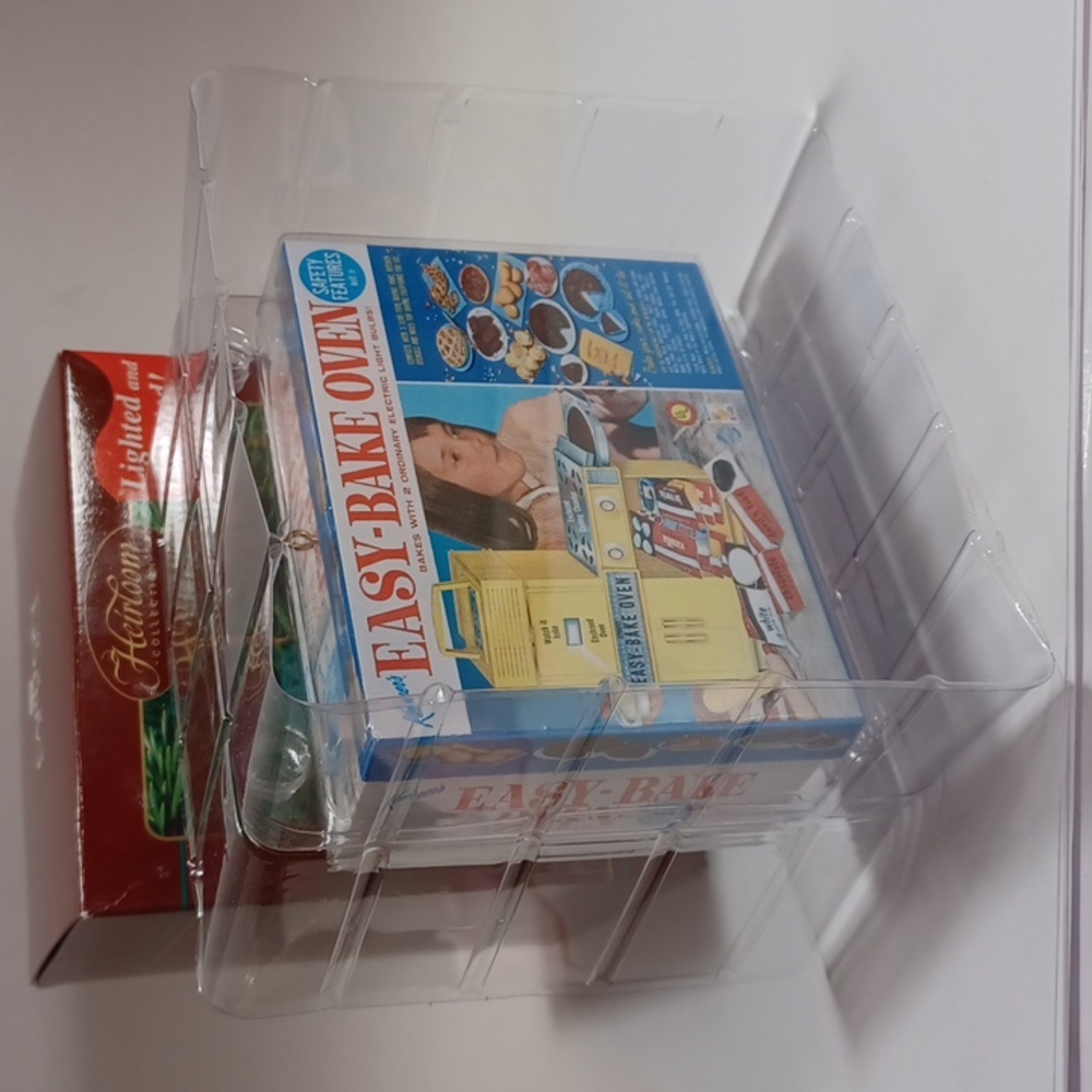 Carlton Cards Easy Bake Oven Ornament - Picture 7 of 11